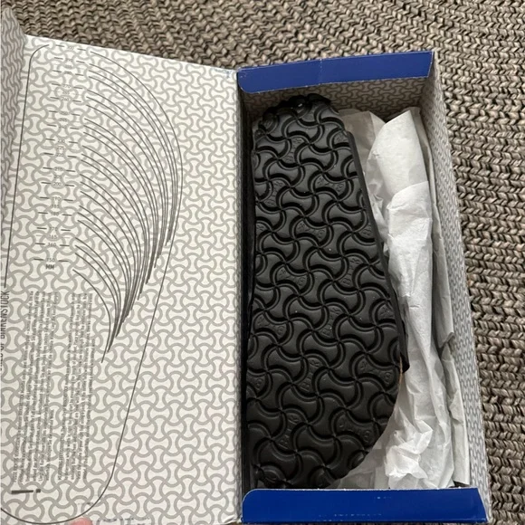 New Birkenstock unisex  Black Sandals size 42 R1 - Picture 7 of 9